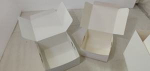 Cajas para Hamburguesas Impresas Personalizadas Disponibles con Laminación Segura para Alimentos en Varios Tamaños, Aptas para Restaurantes de Comida Rápida - Product Image 3