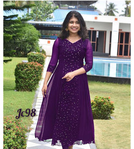 Magnifiques kurtis élégants et colorés, décontractés et ethniques, en faux géorgette par ROYEL EXPORT - Product Image 5