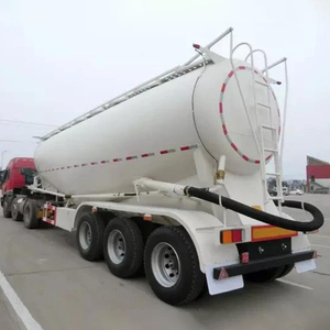 Semirremolque de Acero para Transporte de Cemento a Granel, Neumático, con Capacidad de 45cbm - Product Image 1