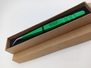 Pince à épiler d'extension de cils de style dauphin de haute qualité Logo personnalisé en acier inoxydable 45 degrés outil de beauté de revêtement de poudre de céleri - Product Image 6