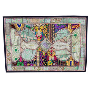 Colgante de pared de retales bordado a mano, bohemio, vintage, gitano, hecho a mano, gran variedad, venta al por mayor - Product Image 1