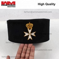 Gorro de Terciopelo de los Caballeros de Malta Masónicos Ingleses con Corona Bordada a Mano