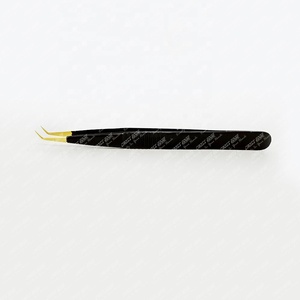 Pinzas de Acero Inoxidable para Extensión de Pestañas con Punta Dorada en Negro, Suministros Personalizados para Pestañas - Product Image 1