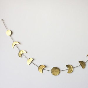 ของตกแต่งแบบแขวนผนังรูปดวงจันทร์และจักรวาล,ขั้นตอนพระจันทร์ทำด้วยมือดีไซน์ไม่ซ้ำใคร - Product Image 1