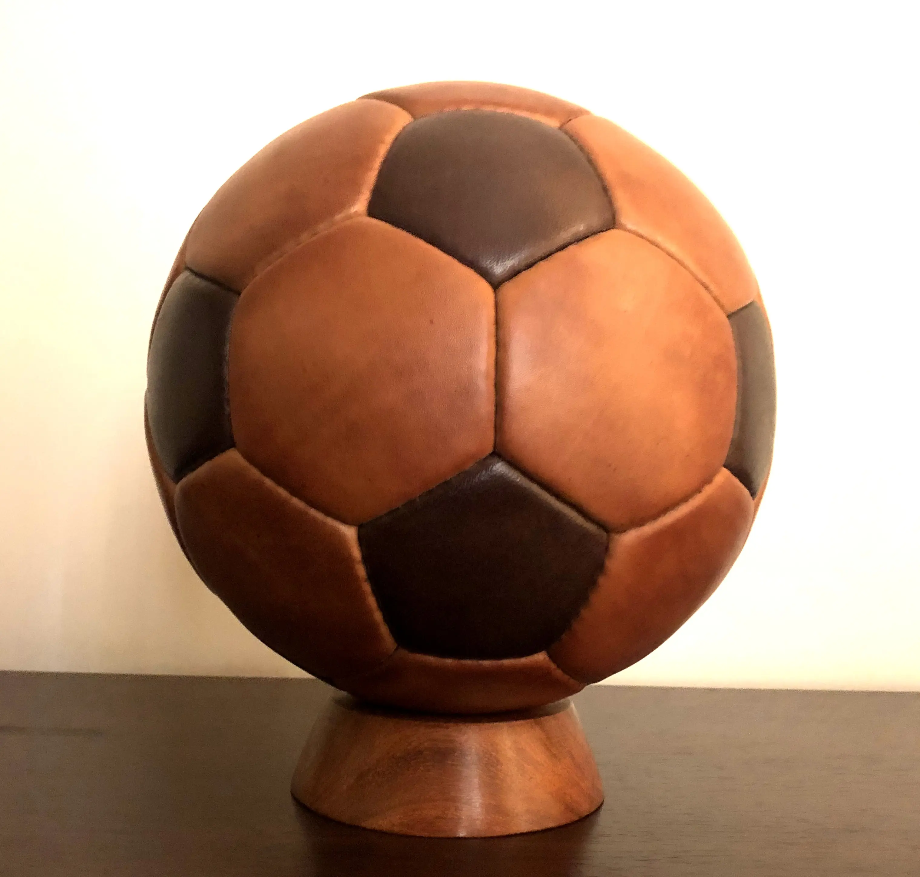 Sepak Bola Tan & Coklat 32 Panel | Kulit Sapi 100% | Antik Retro Klasik Vintage | Ukuran 5 | Bola Piala Dunia Sepak Bola 1970