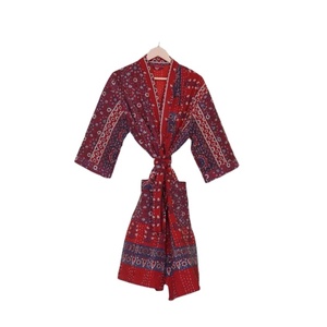 Robe Kantha cousue à la main Veste d'hiver Manteau multicolore Vêtements de plage Kimono Manteau Kantha indien fait main avec poche bord brut - Product Image 2