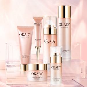 Set Regalo OEM da 6 Pezzi di Cosmetici Coreani all'Ingrosso per la Cura della Pelle del Viso da Donna con Acido Ialuronico e Retinolo Naturale per un Effetto Idratante e Riparatore - Product Image 2