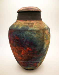 Urne funéraire à finition antique Plusieurs couleurs pour cendres humaines - Product Image 1