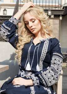 Robe ukrainienne bleu foncé avec chemisier ukrainien à pampilles Robe aspect vintage à manches longues - Product Image 6