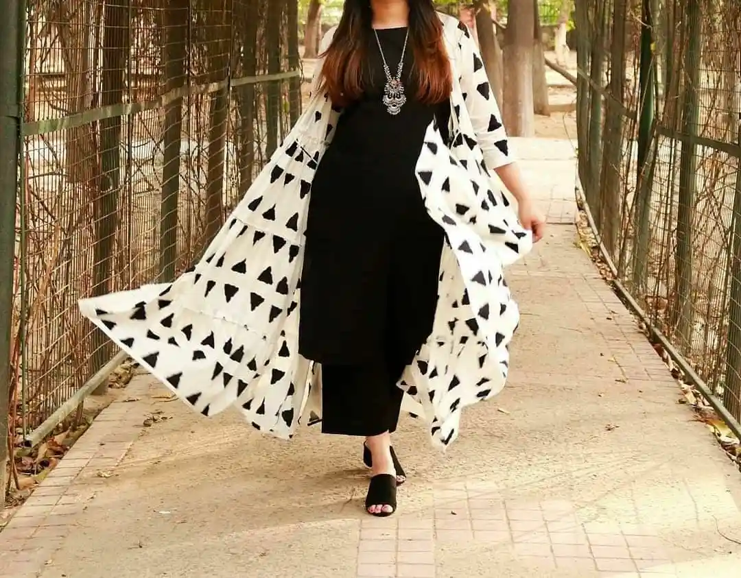 डिजाइनर भारतीय सिले हस्तनिर्मित Handblock प्रिंट जैकेट शैली कुर्ती सूट काले और सफेद सेट