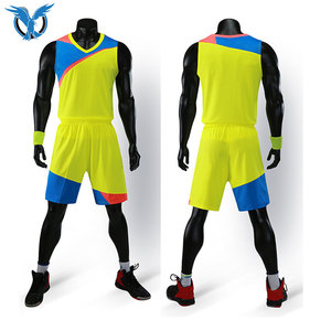 Conjunto de Uniforme de Baloncesto Personalizado para Hombre, Jersey y Pantalones Cortos de Baloncesto de Secado Rápido por Sublimación, Fabricante de Uniformes Deportivos OEM para Equipos - Product Image 4