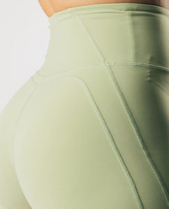 Pantalones cortos de compresión de cintura alta para mujer, novedad en pantalones cortos de compresión para gimnasio, correr, yoga, transpirables, con características técnicas lavadas - Product Image 6