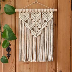 Tapiz de Pared de Macramé Grande y Moderno - Product Image 1