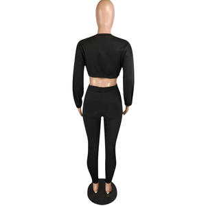 Survêtements à épaules tombantes Crop Tops Winter Fall Clothing for Women Thick 2 Piece Pants Sets Jogging Suits Sets Zipper up Suit - Product Image 6