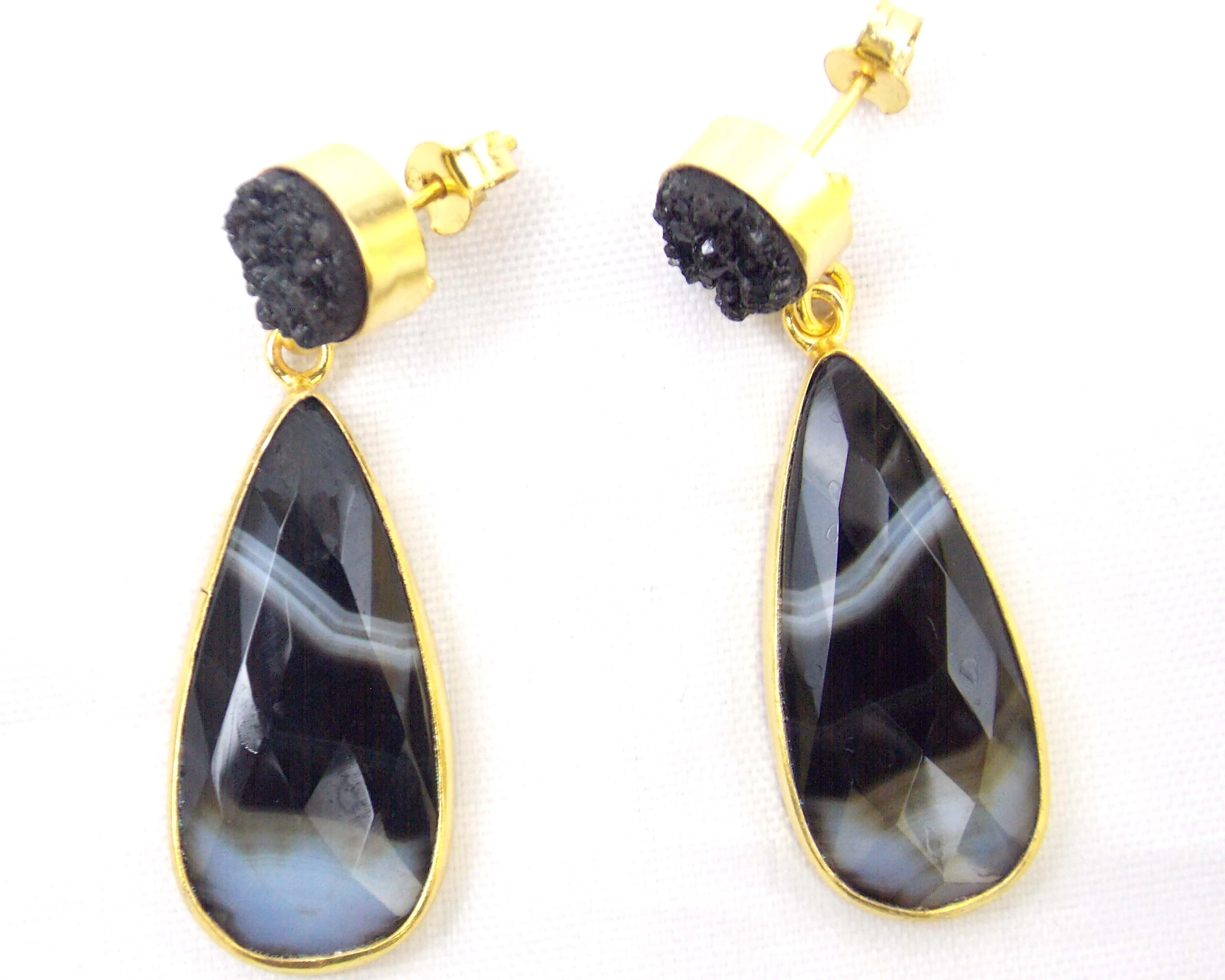 Black Onyx Agate and Black Druzy Gemstone Pear with round shape Fashion stud Earring with gold plated