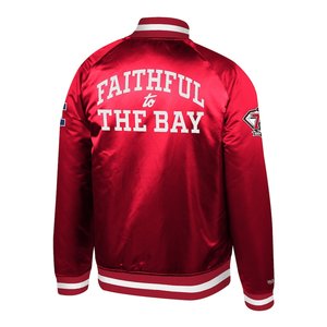 Chaqueta de bombardero de satén al por mayor personalizada de primera calidad Diseño universitario vintage Bordado de estilo clásico Letras personalizadas OEM ODM aceptado - Product Image 4