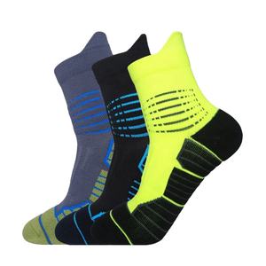 Vente en gros de chaussettes de basket-ball à logo personnalisé unisexe de haute qualité chaussettes en tricot blanc noir chaussettes de sport Elite - Product Image 5