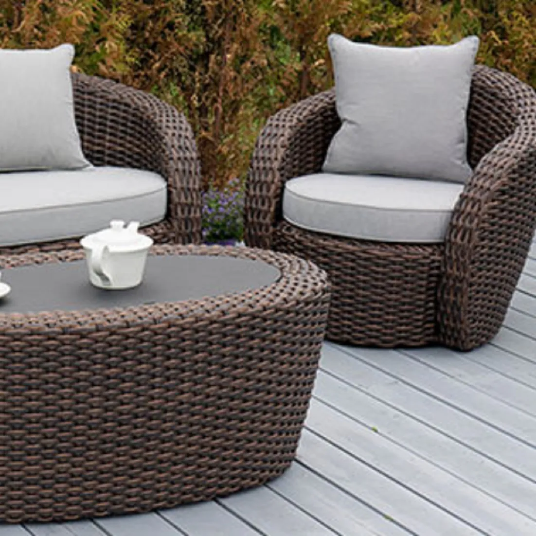 Koyu kahverengi RATTAN renk PE/ PATIO kanepe 4 adet mobilya/bükülmüş kumaş kalınlığı 10 CM yastık boru ile ve fermuar