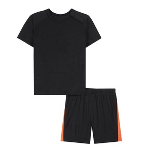 Vente en gros d'uniformes de football pour jeunes sur mesure T-shirt en maille 100% polyester Vêtements de sport courts Vêtements de football Maillot d'uniforme - Product Image 2