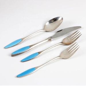 Ensemble de couverts royaux réutilisables en acier inoxydable motif feuille émail bleu ciel ensemble de couverts plaqués argent à poignée d'extrémité - Product Image 6