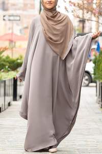 NUEVA ABAYA DE COLOR PASTEL MUY SUAVE DE TELA NIDA GRIS CON MARIPOSAS, Burka Jilbab Cómodo 2021/2022 por AJM TRADE HOUSE - Product Image 5