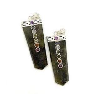 Cristaux de roche naturels Labradorite Plat 7 Chakra Pendentifs Polis Pierre Précieuse Crayon Pendentifs pour Guérison Bijoux Décoration de La Maison - Product Image 1