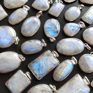 Colgante de piedra azul de lujo para mujer, colgante de Sol de cristal cabujón de 20mm con cuentas de piedra lunar y joyería de piedra de Jade - Product Image 1