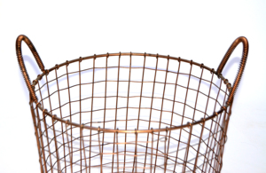 Wholesale <b>Storage</b> Type and Home Decoration Copper Antique Iron <b>Wire</b> Copper Color Metal <b>Wire</b> Mesh Laundry <b>Basket</b> with Handle - Product Image 3