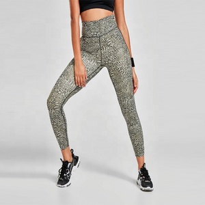 Leggings Deportivos de Cintura Alta para Mujer, Estampado Animal, Efecto Levanta Glúteos, Control de Abdomen, Anticelulitis, Spandex/Poliéster, para Yoga y Fitness - Product Image 4