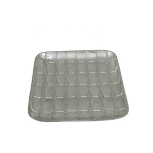 ถาดเสิร์ฟโลหะอลูมิเนียมทรงสี่เหลี่ยมลายนูนทำด้วยมือสีเงินสำหรับตกแต่งโรงแรมร้านอาหาร - Product Image 2