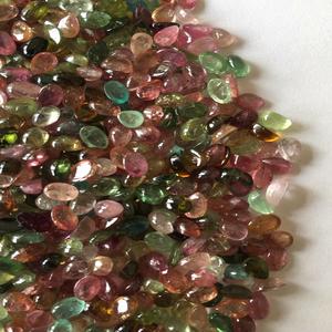 Piedra Preciosa Suelta de Turmalina Multicolor Natural con Certificación IGI de Grado AAA y Corte Perfecto - Product Image 2