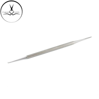 Vente en gros de curettes de manucure professionnelles de qualité supérieure en acier inoxydable argenté, lime à ongles, grattoir, emballage personnalisé avec logo