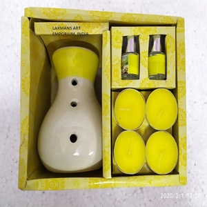 น้ำมันหอมระเหยเซรามิคชุดของขวัญ - Product Image 1