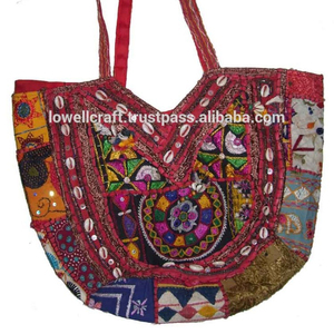 BANJARA-Bolsa de mano decorada con conchas - Product Image 2