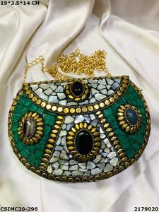 Bolso de mano de mosaico de metal de diseño hecho a mano para damas Accesorio elegante para asuntos de noche y nupciales de moda - Product Image 5