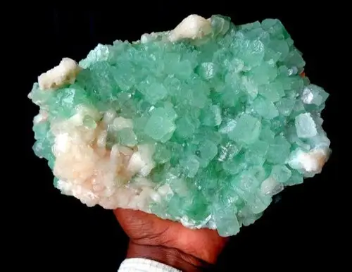 Groene Apophylliet Mineralen Natuurstenen Kristal Ambachten Halfedelstenen Reiki Rotsen Vitrine Mineralen Kristallen