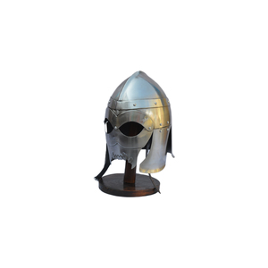 Casco de Metal de Hierro de Diseño Antiguo con Acabado Plateado de Alto Brillo - Product Image 2