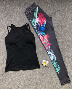 Traje de yoga a la moda para correr, Conjunto de sujetador corto y cruzado para mujer, conjunto deportivo de ocio para mujer, conjunto con estampado de sublimación de corbata de alta calidad - Product Image 5