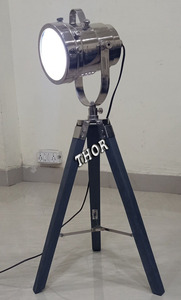 Farmhouse <b>Vintage</b> Adjustable Cinema Tripod Wood Table <b>Lamp</b> Spotlights Searchlights Wooden Standing <b>Lamp</b> Cinema Movie Props - Product Image 2