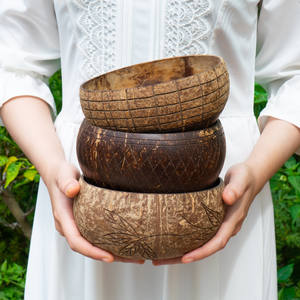 Cuencos de cáscara de coco natural a precio barato de fábrica hechos a mano con cuchara LOGO GRATIS Hecho en Vietnam - Product Image 1