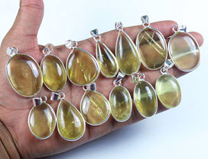 Venta al por mayor lote de estilo bohemio plateado limón cuarzo colgante natural para niños hecho de latón - Product Image 2
