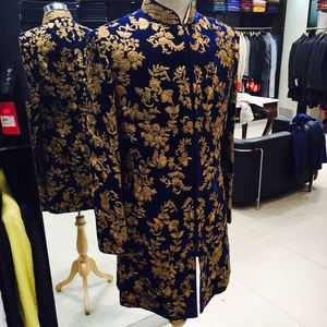 Ropa nupcial tradicional Lujosa Artesanía detallada Cómodo Elegante Diseño único Perfecto para bodas - Product Image 1