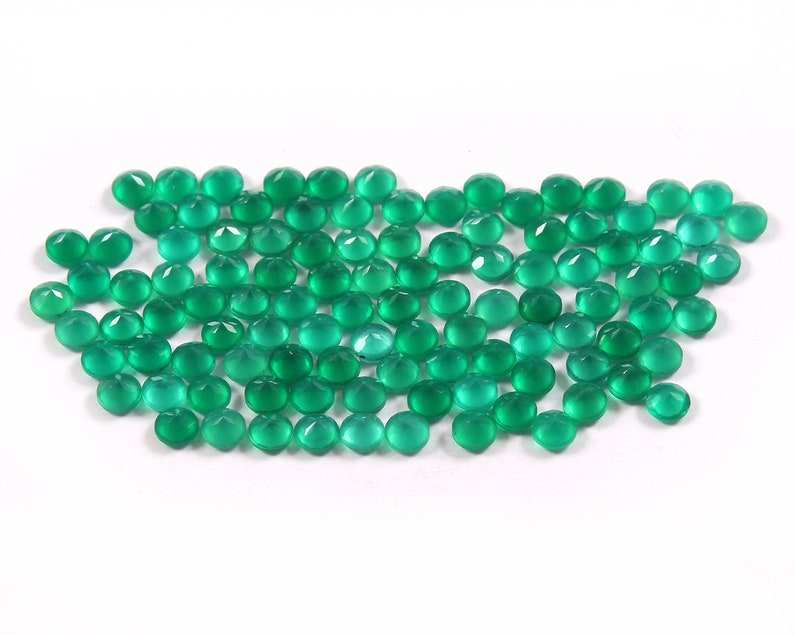 สีเขียว