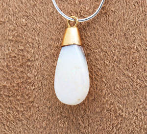 Opale d'Éthiopie Naturelle de Haute Qualité, Bijoux Faits à la Main en Or Jaune Massif 9k pour Grossiste - Product Image 4