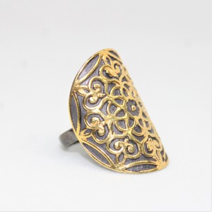 Anillo de Cóctel de Latón Chapado en Oro Antiguo con Diseño Floral, Estilo Vintage, Unisex, Sin Piedras - Product Image 2