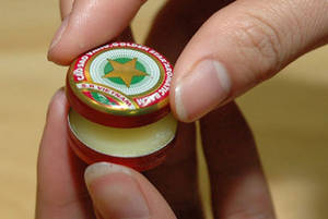 Baume étoile d'or vietnamien Cao Sao Vang, boîte de 10 grammes - Product Image 3