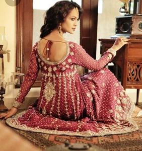 Robe de soirée indienne/pakistanaise au design magnifique et élégant, longueur au sol, pour mariage, avec broderie lourde en zardozi - 2019 - Product Image 1