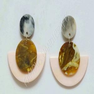 Pendiente de resina medio redondo último diseño para mujer - Product Image 2