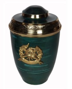 Urna de cremación europea de latón, hecha a mano - Product Image 3