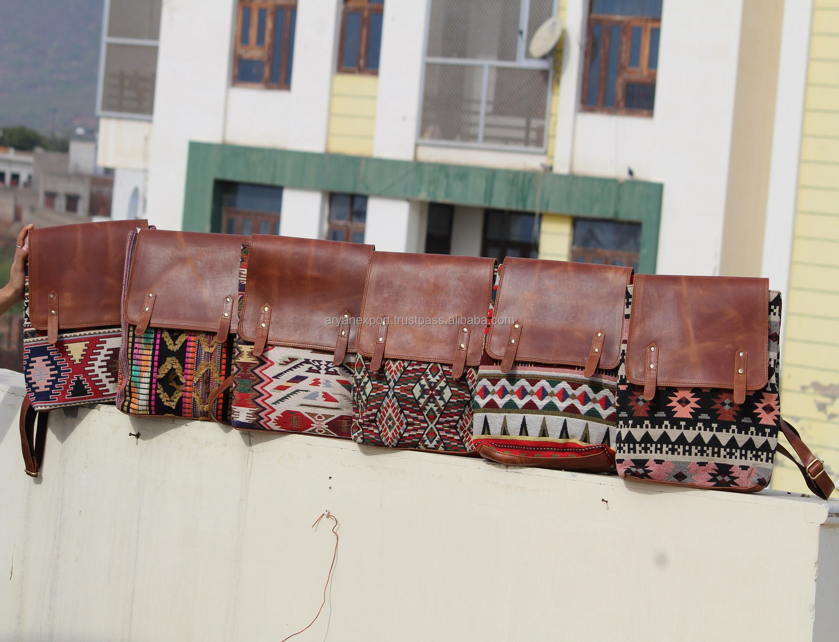 สีน้ำตาล